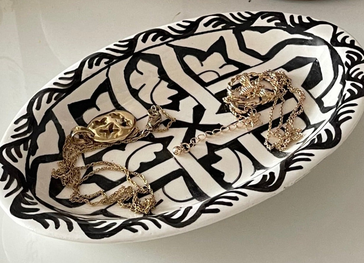 Black & White Oval Jewellery Dish
